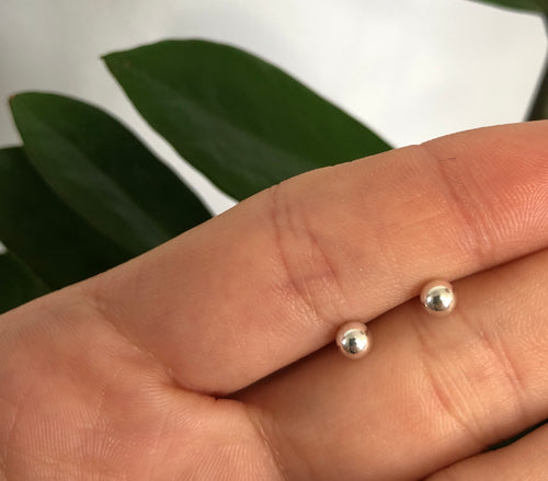 Ball Studs 4mm (Med. Size)
